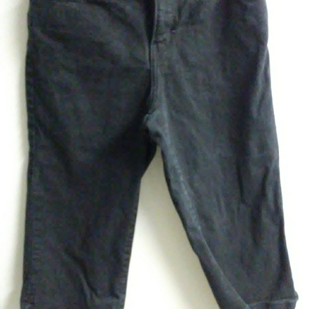 Levi's perfectly slimming crop jeans